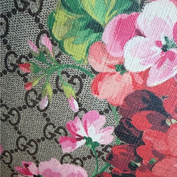 Gucci Pink Floral GG Supreme Leather & Canvas Crossbody Bag - Picture 2 of 13